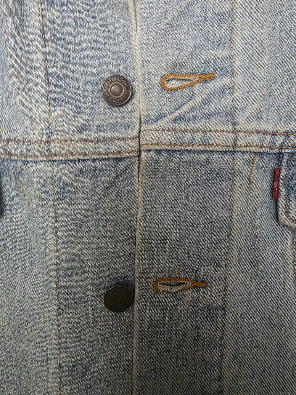 Vintage XL Levi's Light Wash Blue Denim Jacket - Picture 3 of 6